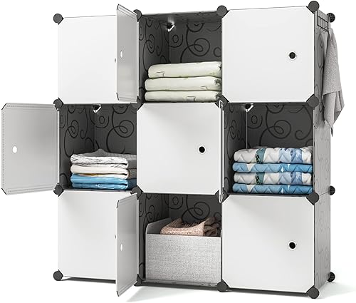 GIMTRR 9 estantes de almacenamiento de ropa organizador de armario de plástico con puertas estantería modular portátil negra gabinete de