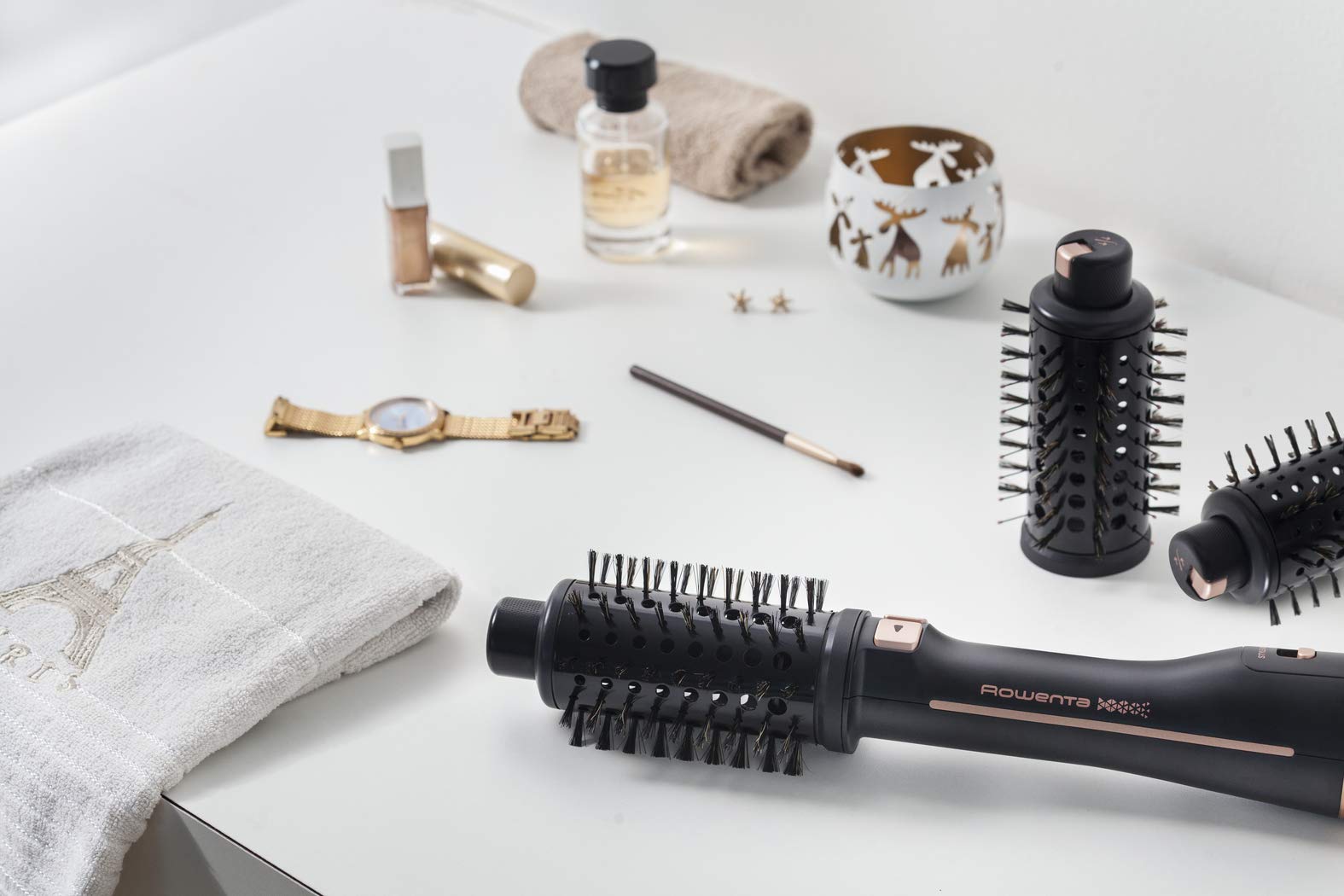 Rowenta Brosse soufflante rotative 2-en-1, Sèche, Coiffe les cheveux, 3 brosses incluses, Réduit l'électricité statique et les frisottis, Ultimate Expérience, Noir/cuivre CF9620F0