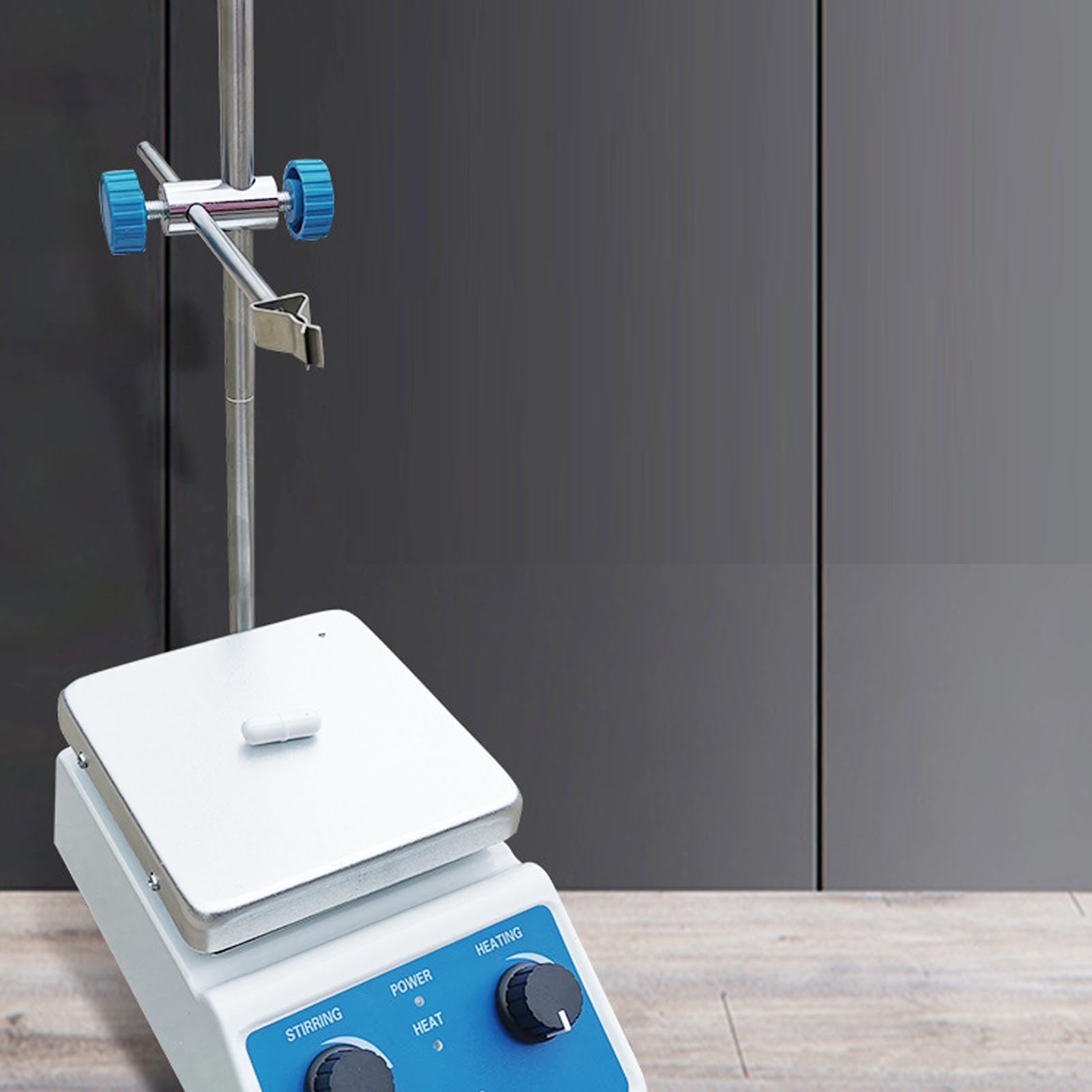 Miscelatore con piastra riscaldante con agitatore magnetico - Piastra 120 x 120 mm - Capacità 2000 ml - Riscaldamento 180 W - 662 F 350 C Max - Velocità continua da 100 a 1600