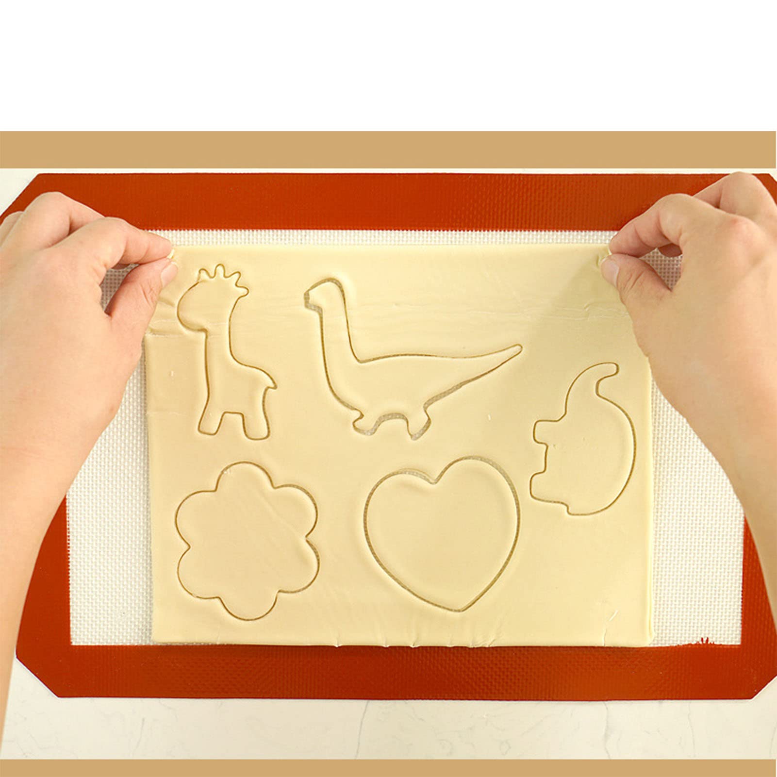 Ensemble d'emporte-pièces en acier au carbone avec plaque de cuisson, tapis de cuisson, rouleau à pâtisserie, spatule, pince