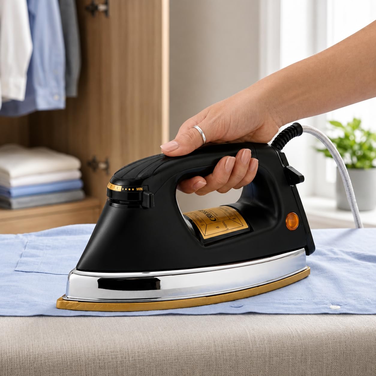 Crixon 1.5KG Iron - Wrinkle-Free Clothes! -5 Crixon 1.5KG Iron - Wrinkle-Free Clothes! -5