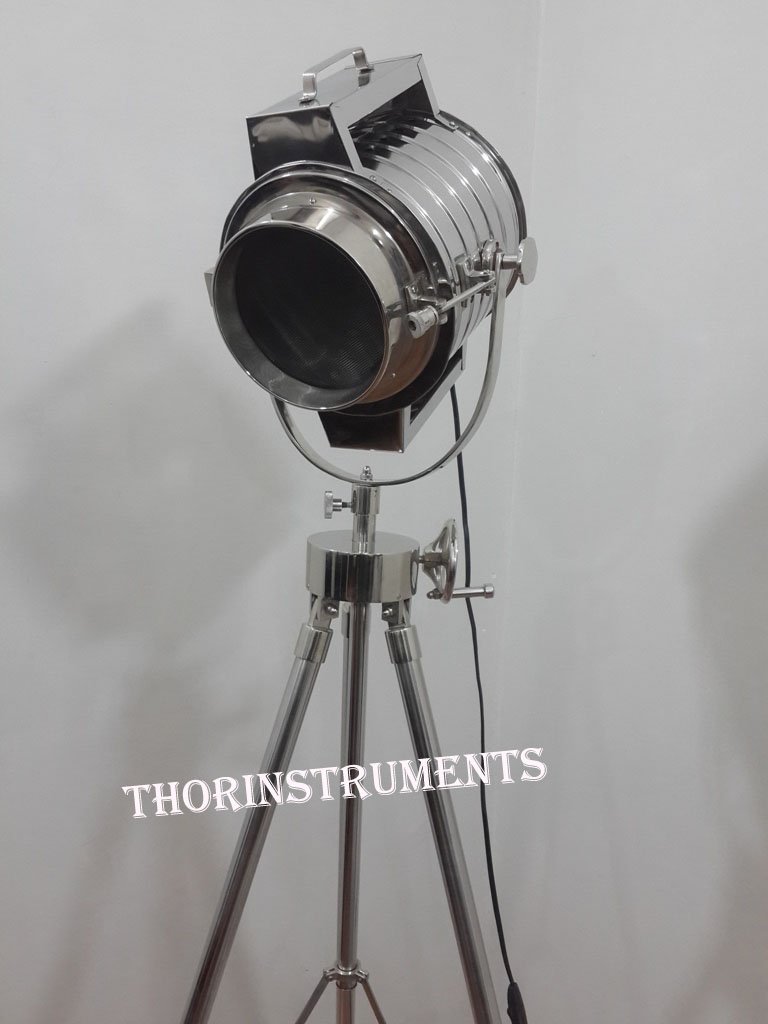 THOR INSTRUMENTS Spot Light with Steel Tripod Stand