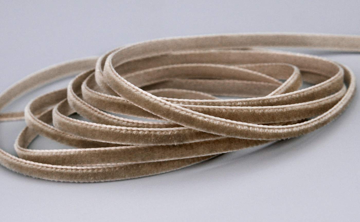 finemark 3 m x 9 mm Velvet Ribbon Natural Brown (539 Tabac) Decorative Ribbon Velour One Sided Velvet Fixed Edge Velvet Ribbon for Sewing Decorating