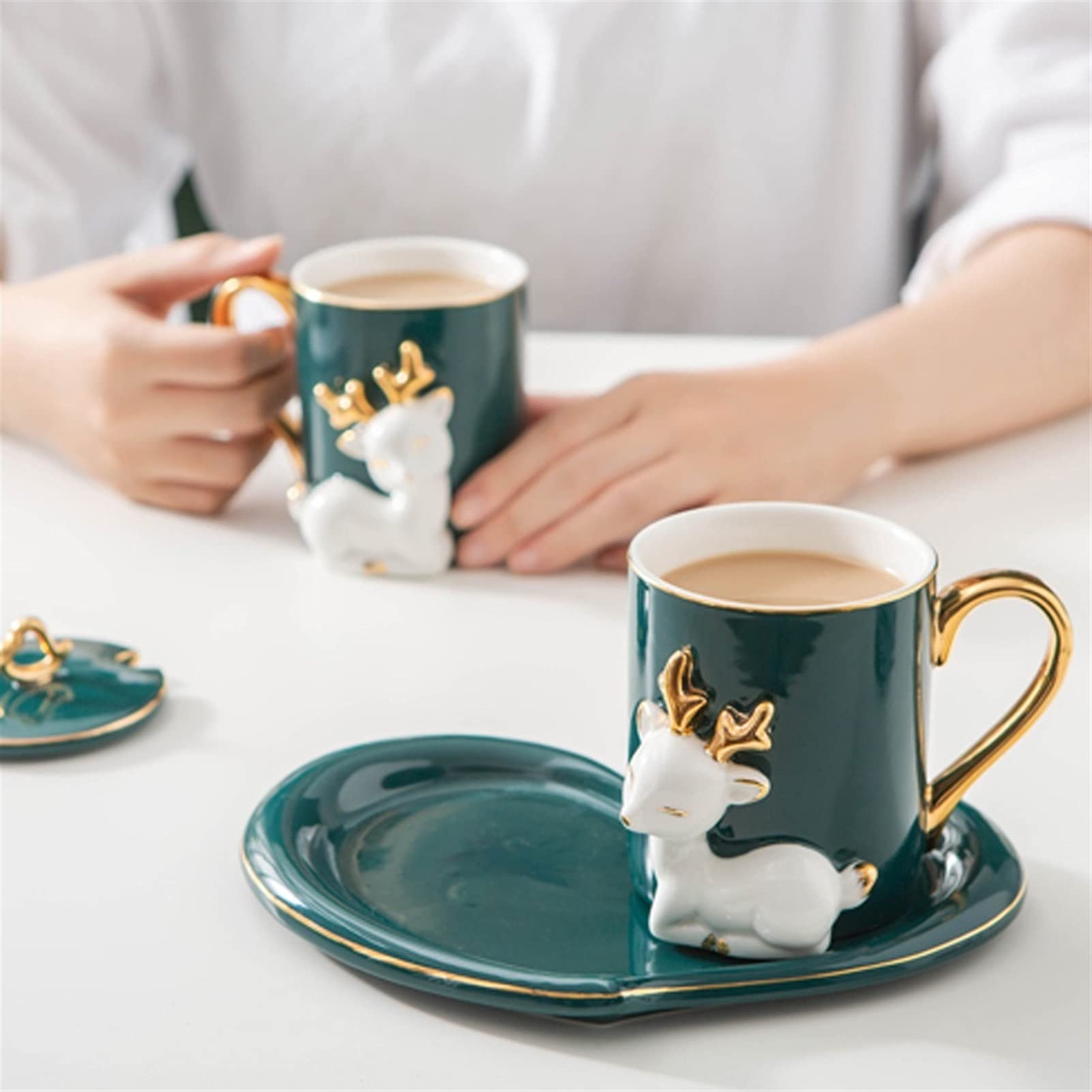 Zestawy filiżanek i spodków Sweet Pocałunek Jeleń Kawa Para Handmade Funny Embossed Animal Ceramic Cup Para Herbata Cup jest idealnym prezentem ślubnym dla panny młodej i pana młodego Zestaw kubków