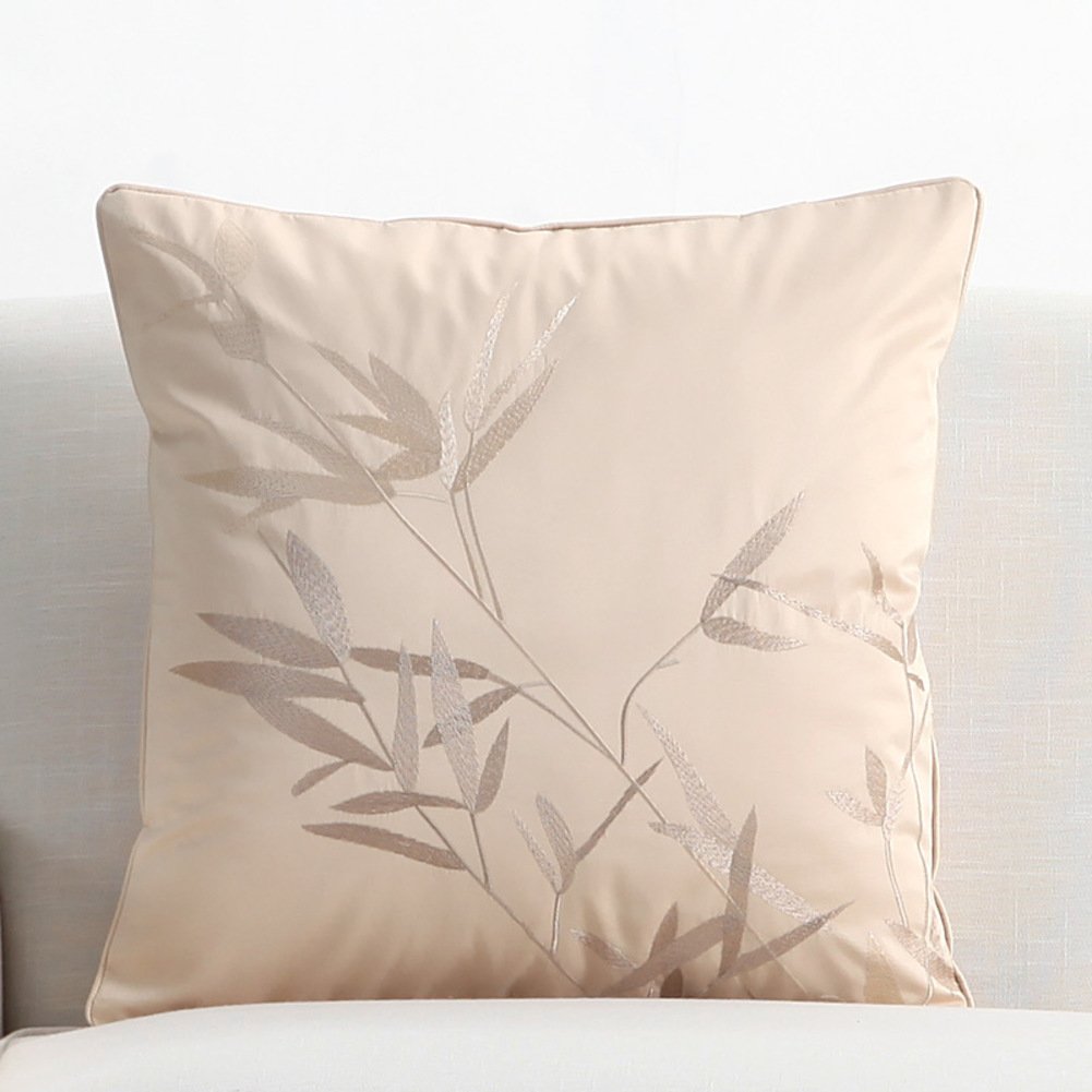 Simulation oreiller soie motif fleur pour raviver un canapé terne