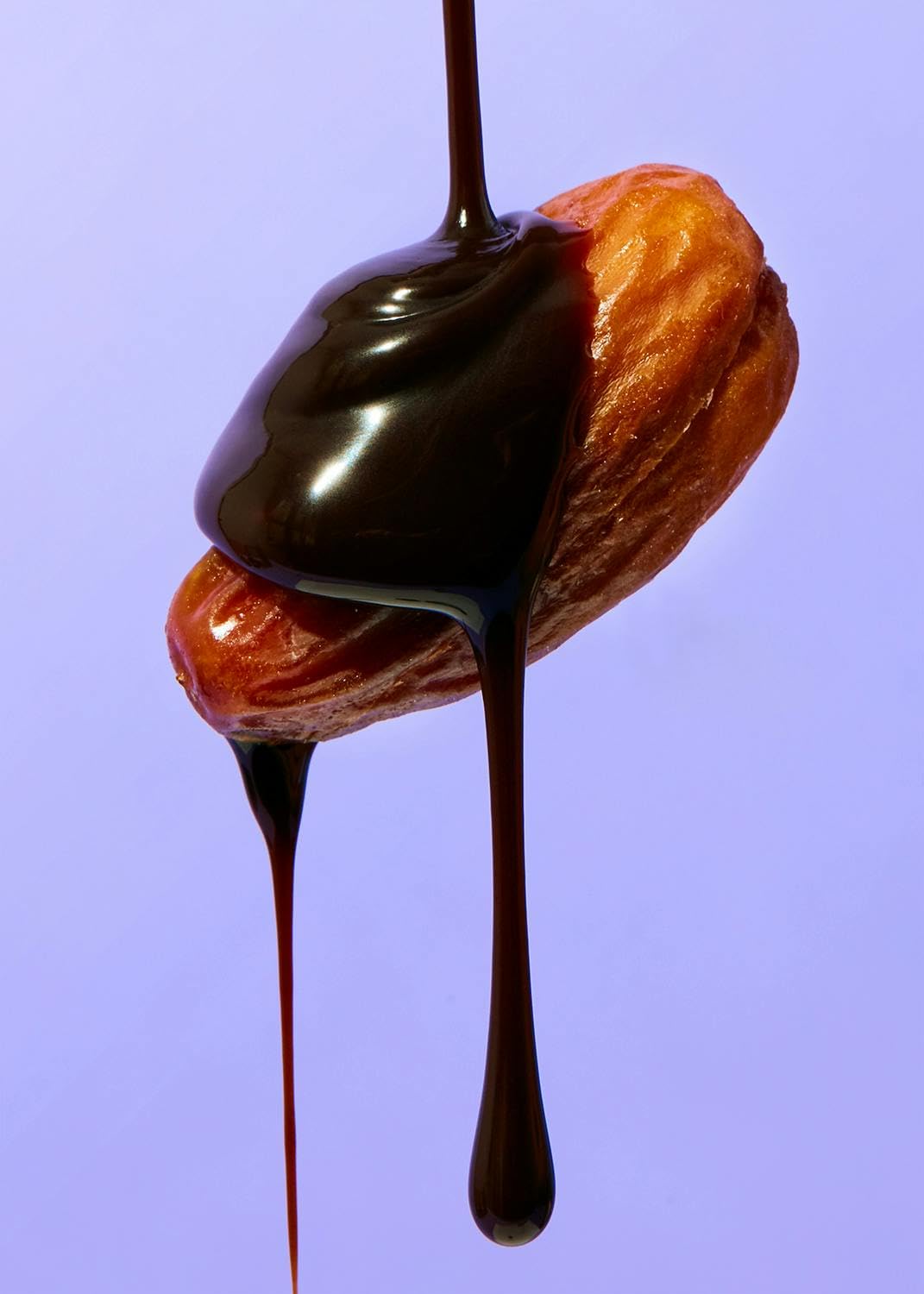 KoRo - Datteri ricoperti di cioccolato fondente 1 kg - al cioccolato - per snack, merende o colazioni - confezione convenienza