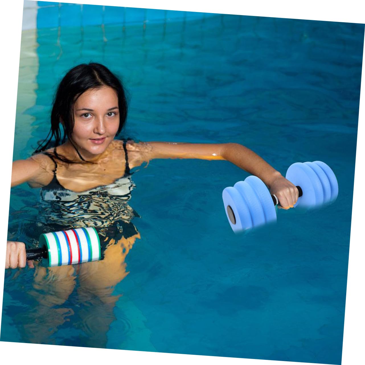 Toddmomy 2pezzi Manubri Galleggianti per Piscina Attrezzatura per Esercizi Acquatici Leggera Bilancieri in Schiuma Eva per Fitness in Acqua Multiuso per Acquagym e Nuoto