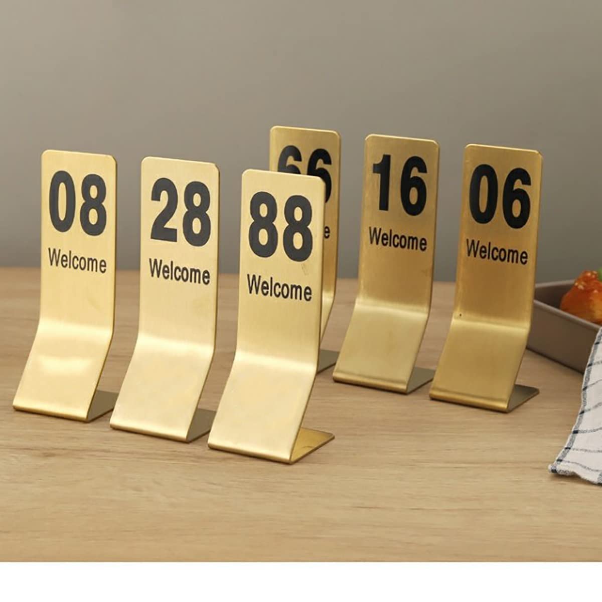 Zestaw numerów stołów, Numery stołów, winietki, stal nierdzewna, złote, dwustronne, w kształcie litery L, 14,5 x 5 cm, opakowanie 50 sztuk na imprezy