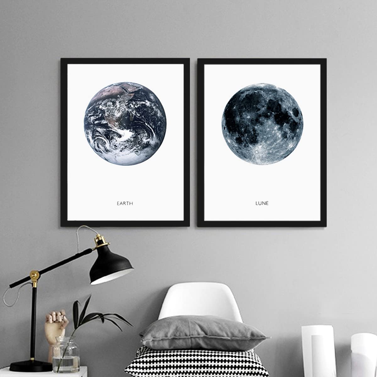 Dünya ve Ay Ahşap Çerçeveli Poster Set 40x50 cm
