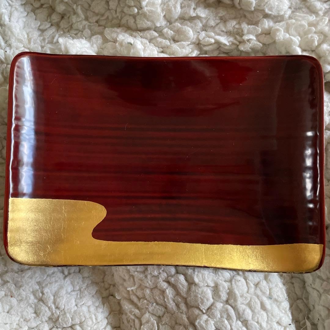 【象彦】銘々皿 5枚組 漆器 金箔 漆塗 専用箱付き Amazon.co.jp: 象彦 銘々皿 5枚組 漆器 金箔 漆塗 箱付 : ホーム＆キッチン