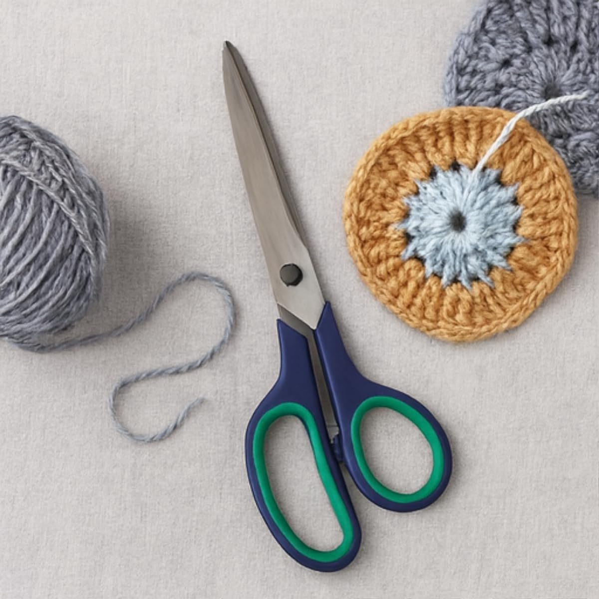 14 cm Paslanmaz Çelik Makas – Ergonomik Saplı, Keskin, Çok Amaçlı Kullanım