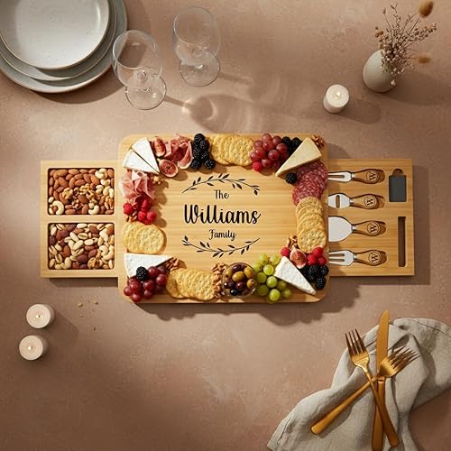 Miniatura 7 de Juego de tablas de charcutería personalizadas con dos cajones, tabla de queso de bambú grabada personalizada, Navidad, boda y regalo de inauguración