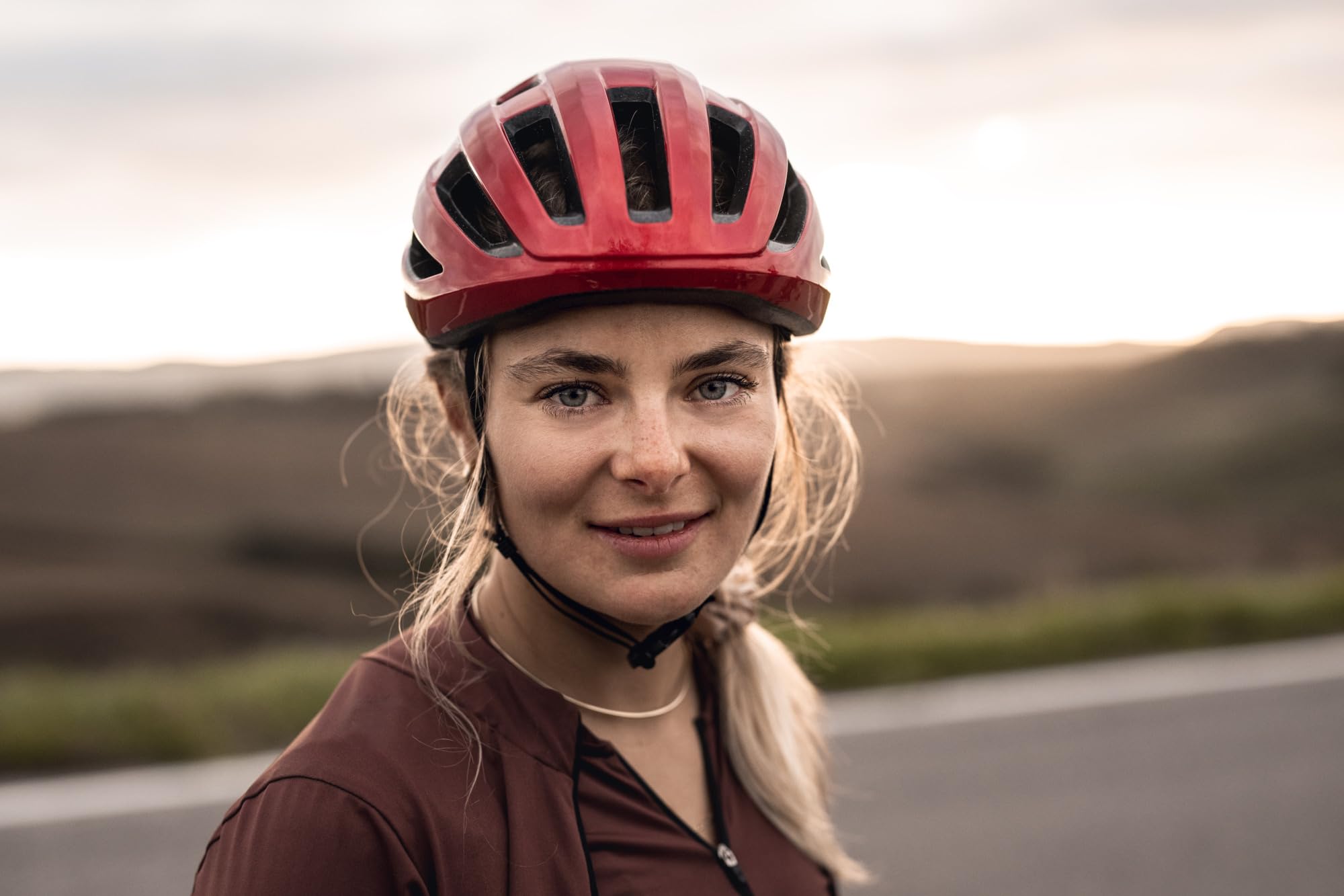 ABUS Kask szosowy PowerDome - lekki kask rowerowy z inteligentnym systemem wentylacji i aerodynamicznym profilem - Made in Italy - dla kobiet i mężczyzn