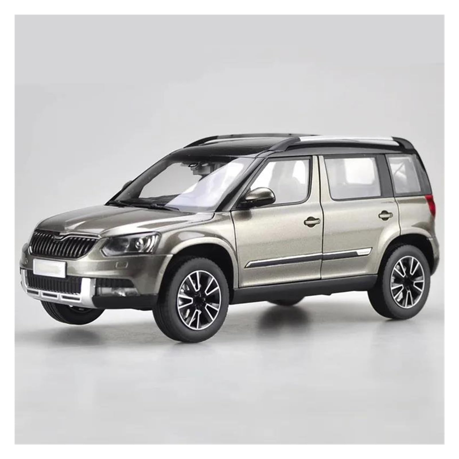 BANKOTO Diecast Car 1:18 For SKODA For Yeti SUV Alloy Car Model Diecast Metal Off-road Vehicles Collection Collectible Model(Gray)