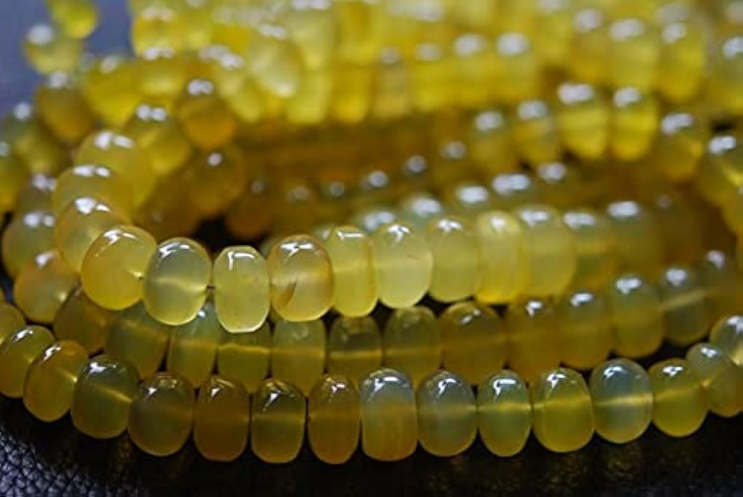 Chalcédonie jaune en perles rondelles 8-12 mm, l'idée parfaite pour créer un cadeau personnalisé