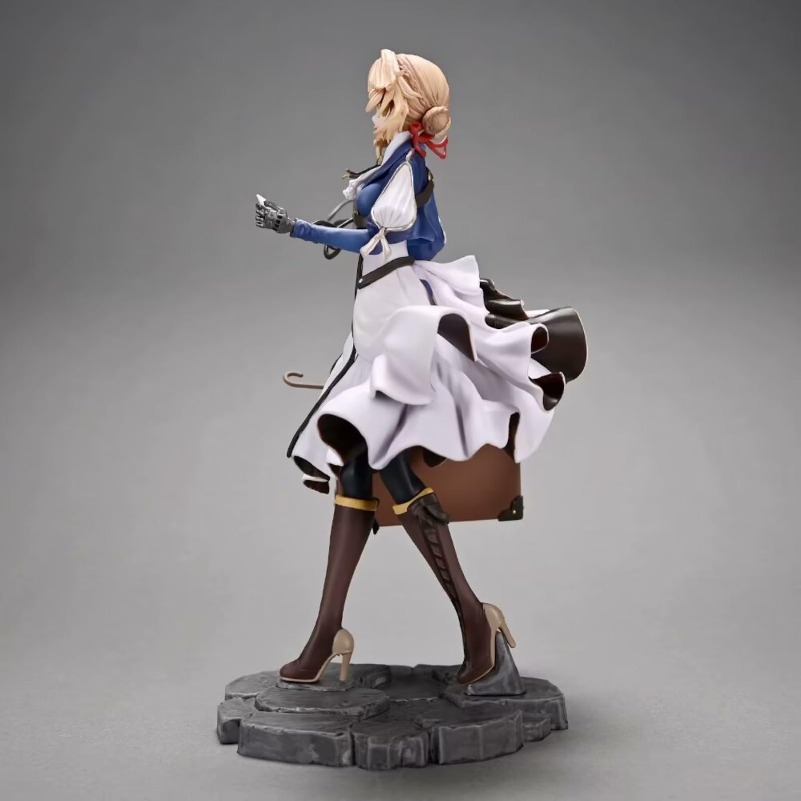 Amazon.co.jp: [YAORUI] ヴァイオレット・エヴァーガーデン フィギュア