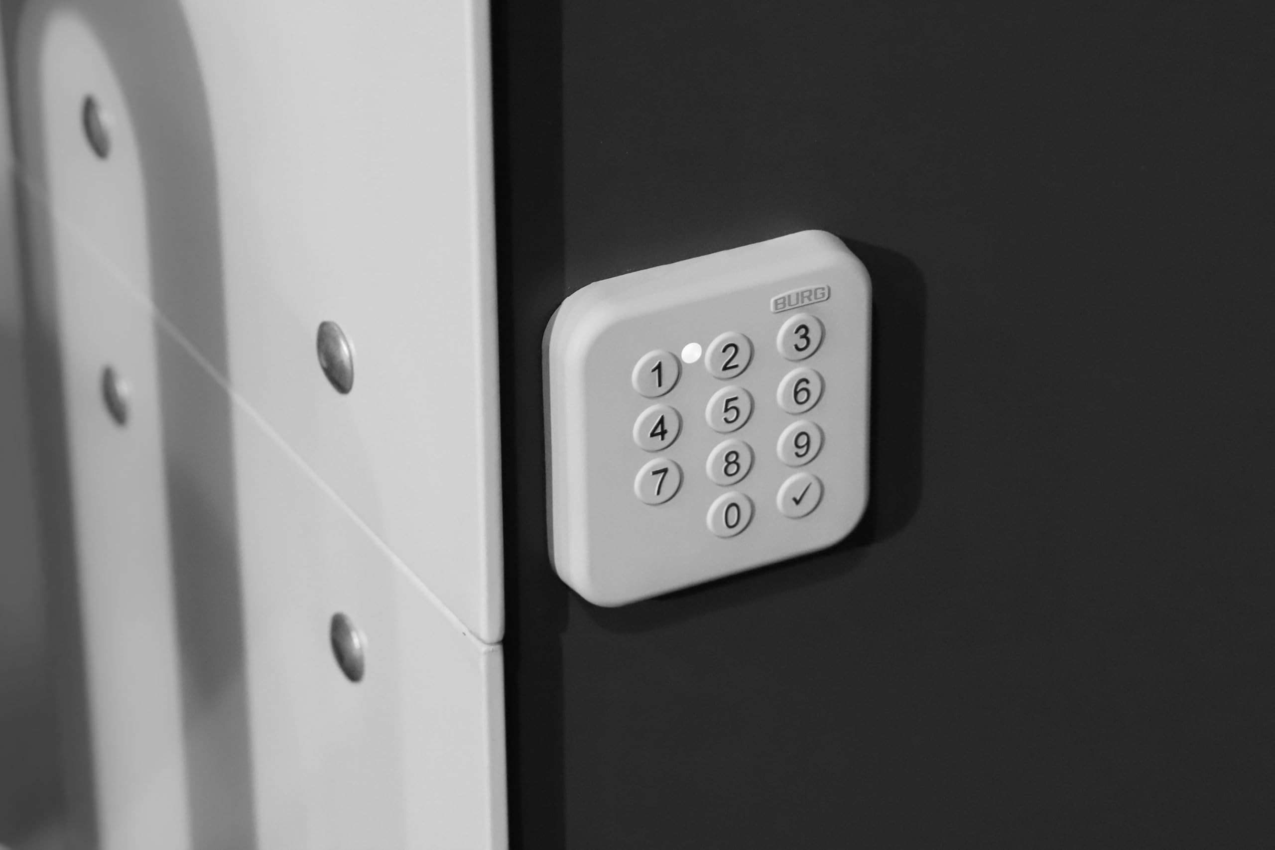 BURG Zahlenschloss Keypad Outdoor IP54 - elektronisches Codeschloss mit PIN-Code (Batteriebetrieb, wetterfestes Outdoor-Schloss für Außenbereich)