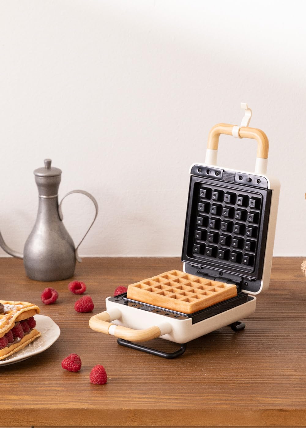 CREATE/STONE STUDIO/Appareil à croque-monsieur Blanc cassé / 2 plaques interchangeables : sandwich et gaufre, antiadhésif, 1 tranche, ouverture 100º, arrêt automatique, poignée cool-touch, 600W