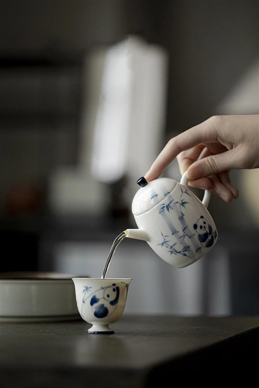 Zestaw do popołudniowej herbaty Zestaw do popołudniowej herbaty Mleko Oolong Herbata Guan Yin Jaśmin Typ naczyń do herbaty Chiński ceramiczny czajnik Malowany ręcznie Panda Bambusowy czajniczek Zestaw
