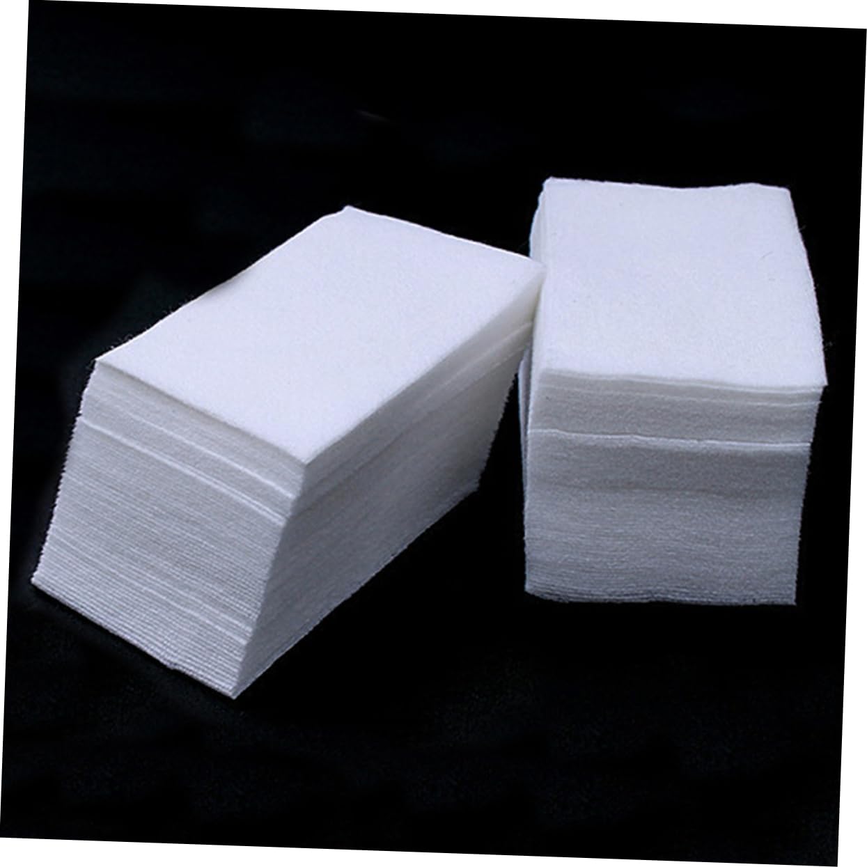 FRCOLOR Cosmetic Pads 700pc Lint- Nail Polish Remover Pads Soft Absorbent for Gel Regular Nail Polish