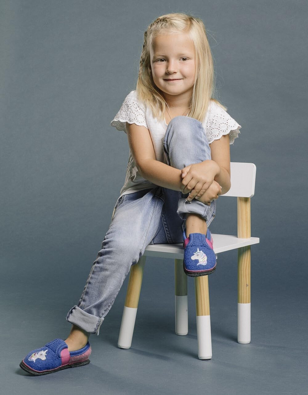 Bobby Unicornio – Pantuflas infantiles para niños y niñas – Cómodas zapatillas de fieltro para niños con goma elástica y suela impermeable