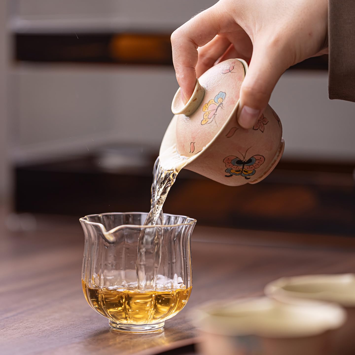 Tazas de té Pequeñas Tazón de té personal for dama con tapa mariposa y glaseado caramelo pintado a mano, juego cerámica vintage, vajilla resistente al calor Taza de té de Kungfu