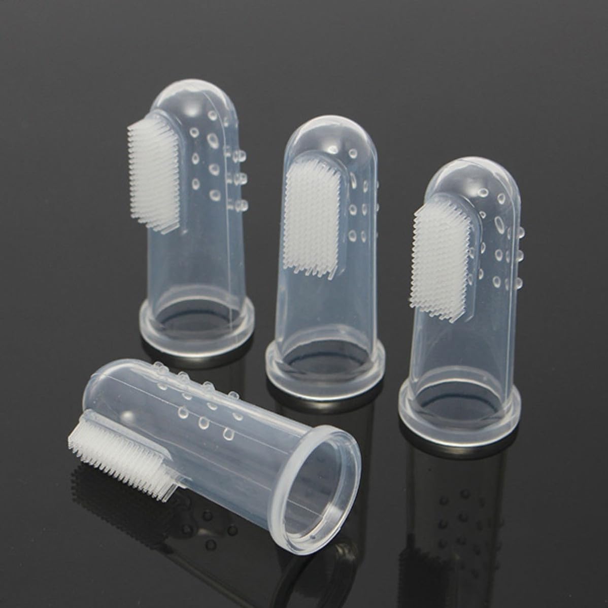 SOIMISS Brosse à Doigts pour Animaux en Silicone 4pcs, Brosse à Dents Douce pour Chien et Chat, Nettoyage sans Abîmer Dents ni Gencives, Design Moufles Doigt Pratique