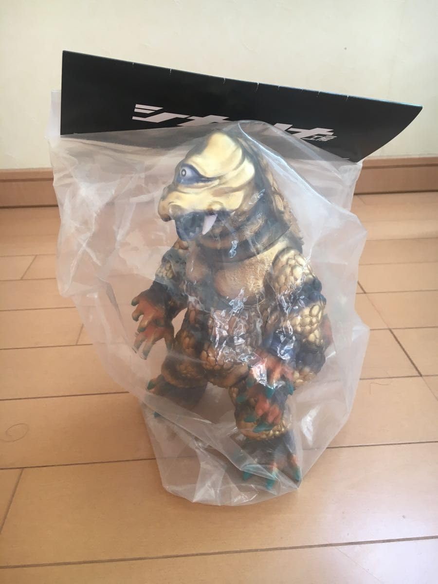 シカルナ工房 × arktz ザゴラ山中の怪獣6本足（古代ゴールドver.）