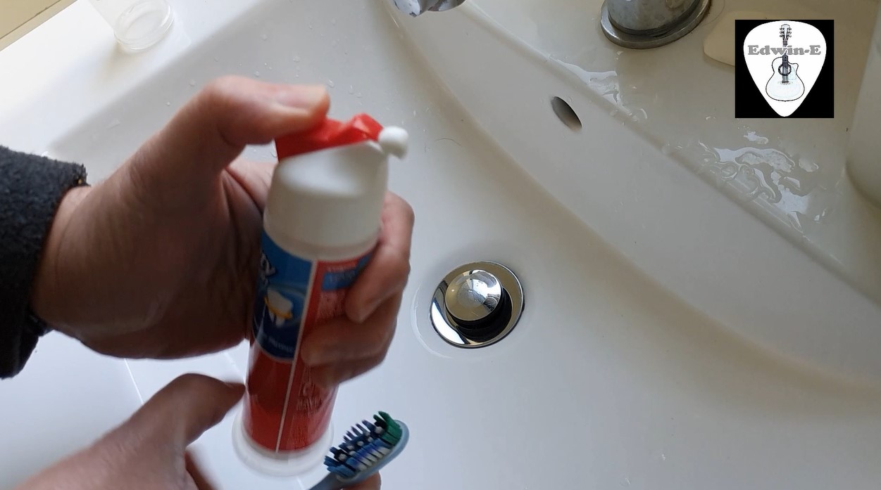 Colgate Watch Watch Using a Colgate Pump demo on Amazon Live