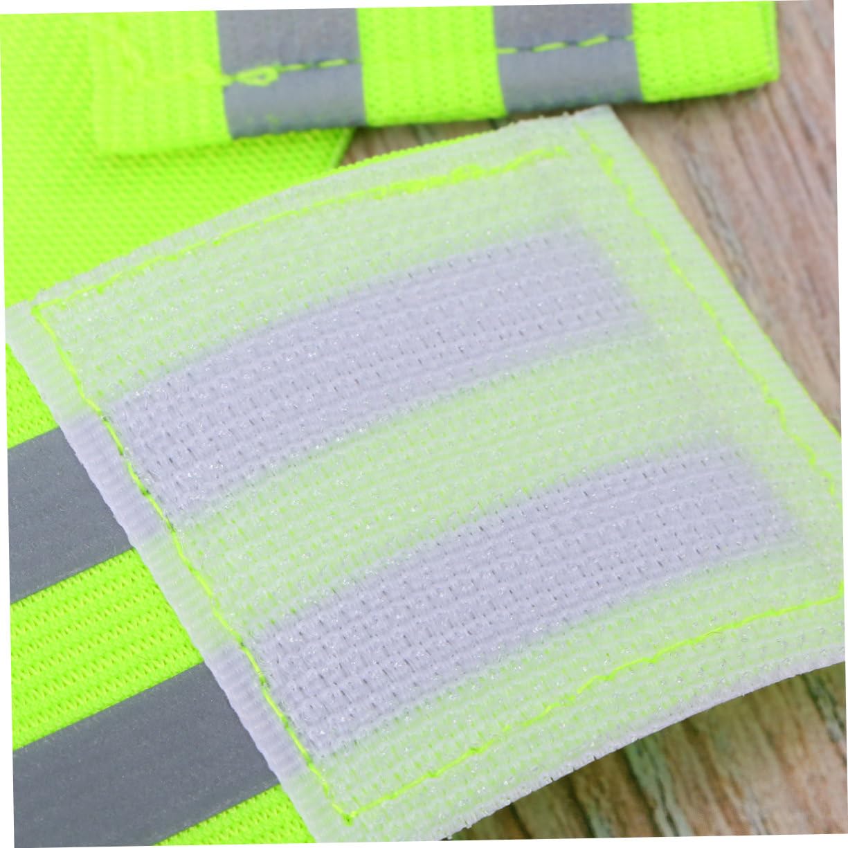 Happyyami 12pezzi Bande Riflettenti Regolabili per Corsa Notturna e attività Outdoor Alta visibilità e Sicurezza per Ciclismo e Camminate Verde