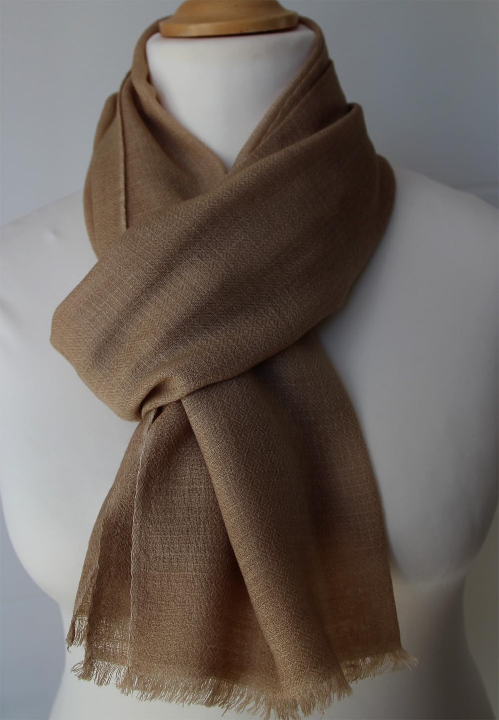 Sciarpa in lana merino con olio lavato, 100% finissima lana merino tessuta a mano, 45 x 180 cm