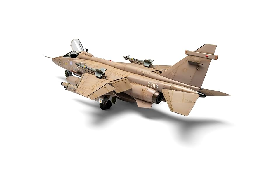 キティホーク 1/48 スペキャット ジャギュア GR.1/GR.3 絶版品 1/48 ジャギュア GR.1/GR.3 | HLJ.co.jp