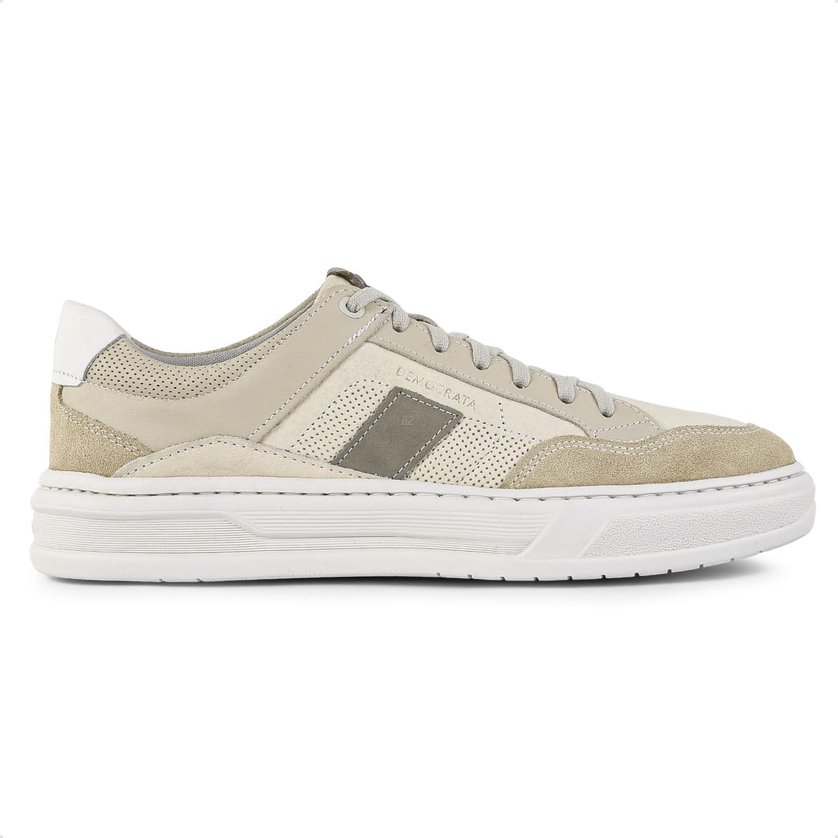 Tênis Denim Wide Branco em promoção! Veja a oferta e mais achadinhos de Tênis Hoje é o melhor dia para comprar Tênis Denim Wide Branco com aquele preço maroto! Promoção! Aproveite a oferta!