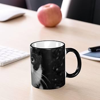 Amazon.co.jp: 八割れ 猫 ハチワレ猫ちゃん アニメ マグカップ