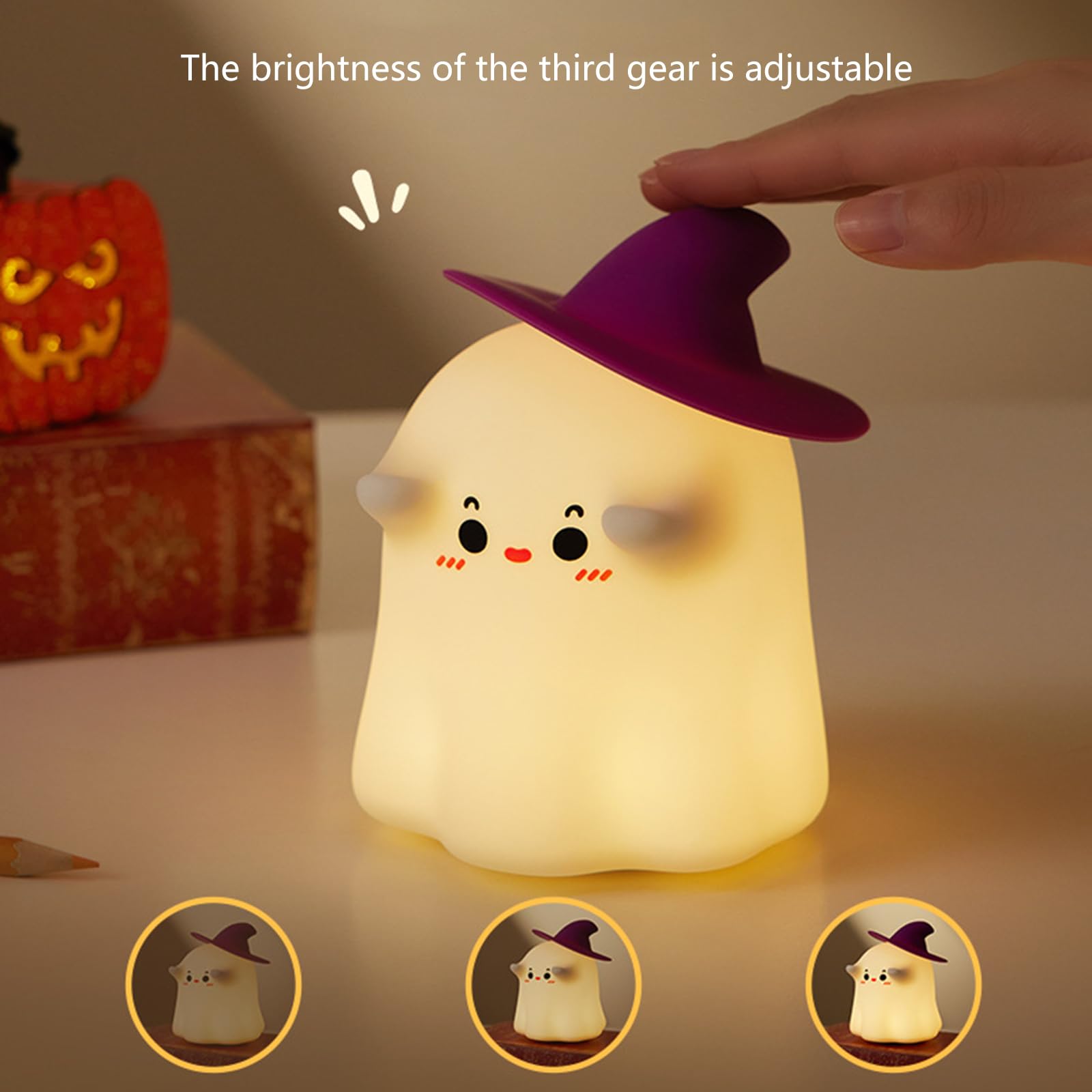 Veilleuse portable pour bébé offrant des lueurs douces avec niveaux de luminosité réglables et chargement USB, texture en silicone, lumière créative d ' assistant