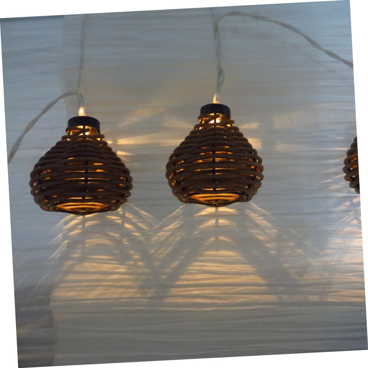 Lichterkette aus Rattanimitat mit 10 Leds Flexible und Multifunktionale Dekorative Beleuchtung für Innen und Außen für Hochzeiten und Feiertage