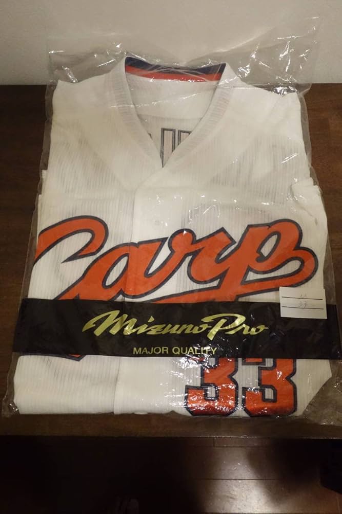カープ　2017　力舞吼ユニフォーム　菊池　M 広島カープ カ舞吼 ユニフォーム #33 菊池涼介 サイズ:O - メルカリ