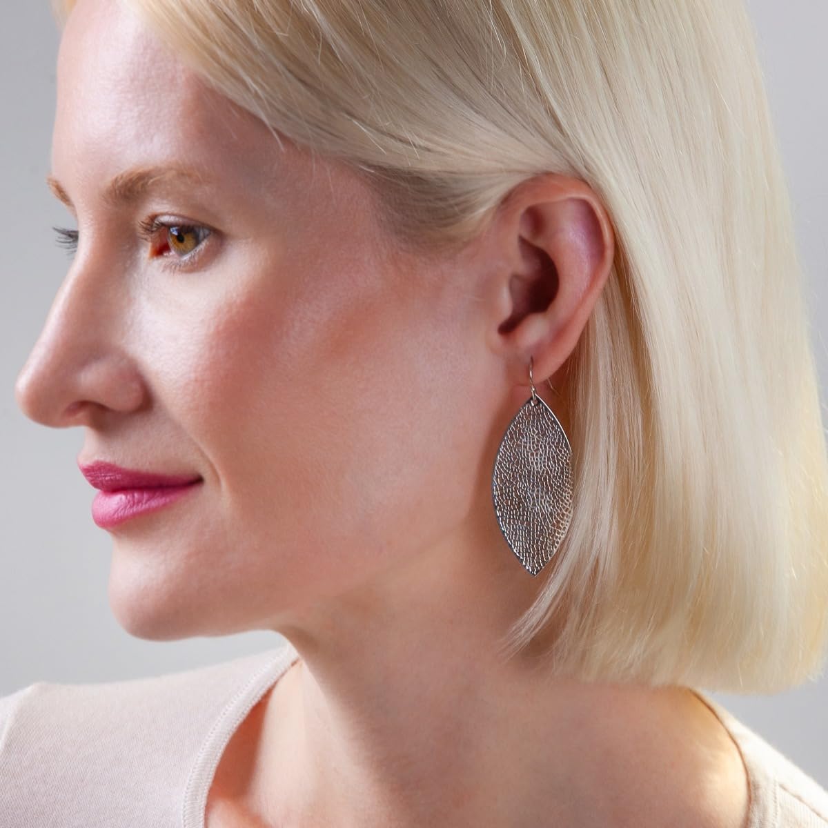 Boho Leaf Dangle Earrings for Women - Gold or Silver Tone Dangly Filigree Earrings - Lightweight Statement Earrings - Image 5