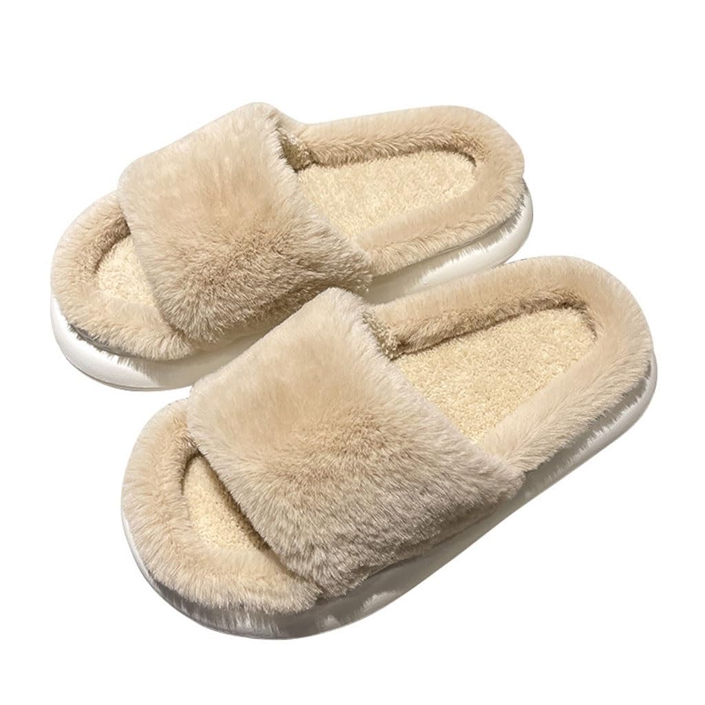 Pantoufle femme semelle épaisse contre le sol froid de la maison