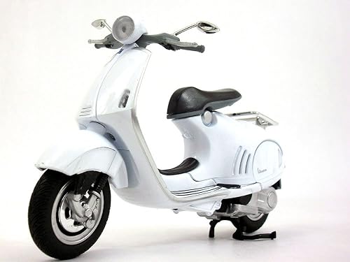 946 Scooter 112 Escala Modelo de Metal Fundido a Presión por NewRay - Blanco