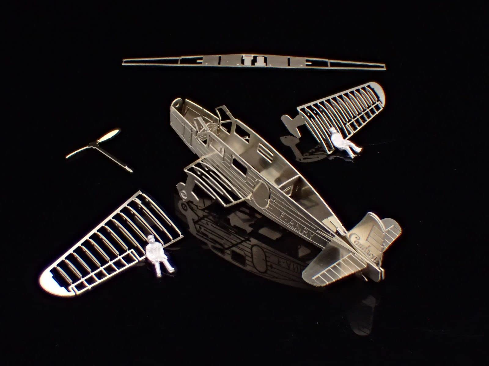 Amazon | エアロベース B109 星の王子さま サンテクジュペリの飛行機
