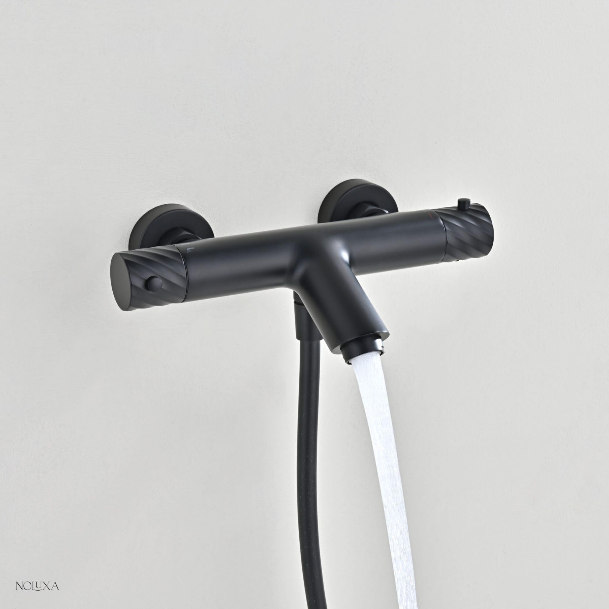 IMEX - Miscelatore Termostatico per Vasca e Doccia, Nero | Miscelatore a Parete con Supporto per Soffione Doccia e Tubo Flessibile | Rubinetto in Ottone e Acciaio Inox S.304 | Serie Bless | Nero Opaco