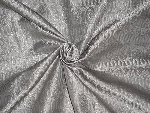 Tissu brocart de soie gris argenté rigide pour vêtements sans pli