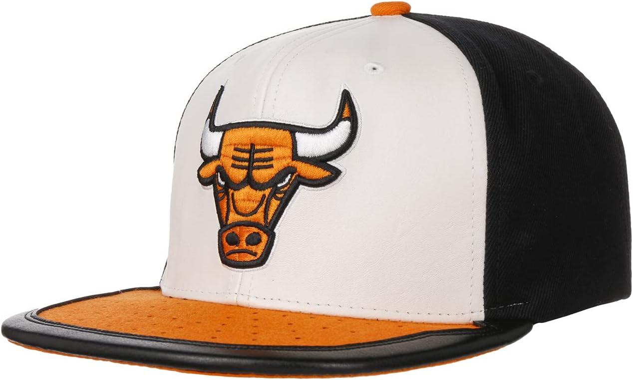 Mitchell & Ness Chicago Bulls Day One Snapback Adjustable Cap