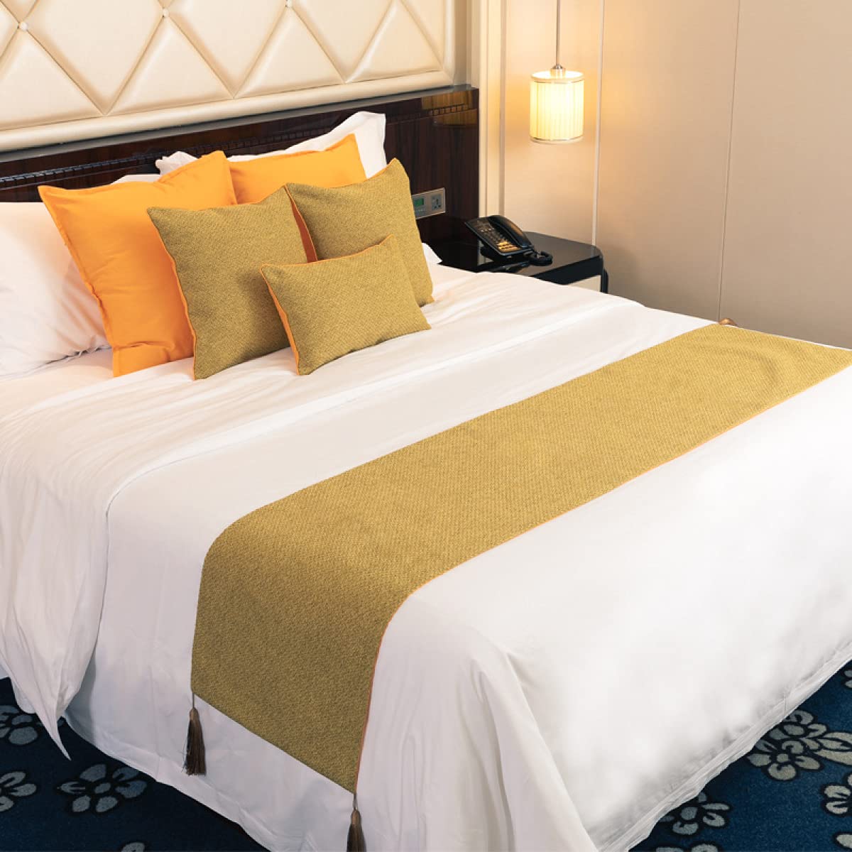 Amazon.com: GSGC Hotel Bed Runners Bedspreads Modern Simple Solid Colour Hotel  Bedding Scarf Reversible Dual Purpose Bed End Towel Extra Soft Easy Care  for Foot of Bed for Home Hotel Decoration King