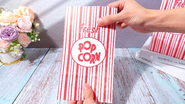 Image of Thenshop 200 Pcs Paper Popcorn Bags Flat Bottom 2 oz Disposable Film Individual Servings Oil Resistant Leak Proof Container Vintage Retro Red and White Popcorn Sleeves Bags