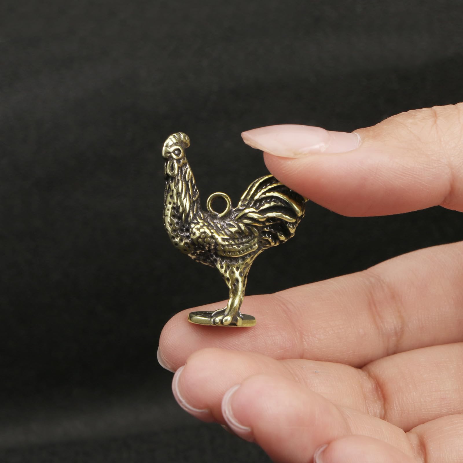 NBKLSWSUI Handmade Bronze Keychain Sculpture Figurine Sculture For Living Room Home Office Desk Bedroom Unique New Homeowners Feng Shui Sculptural
