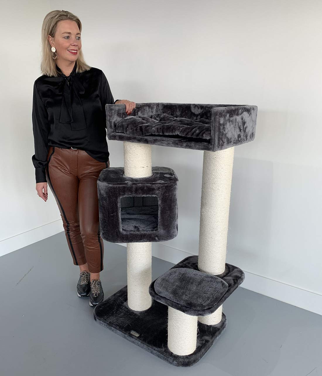 Buy RHRQuality Devon Rex Scratching Post Large Cats Stable XXL Dark