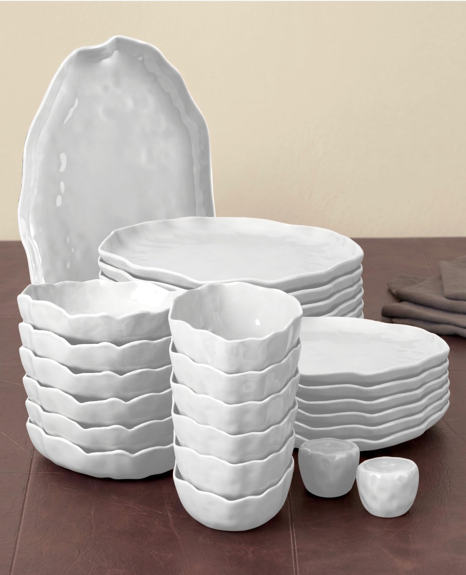 Geschirrset 27-teilig aus Porzellan für 6 Personen – BRICARD Angles White – Tafelservice Weiß mit Speisetellern, Desserttellern, tiefen Tellern & Schalen – spülmaschinen-, mikrowellen- & ofengeeignet