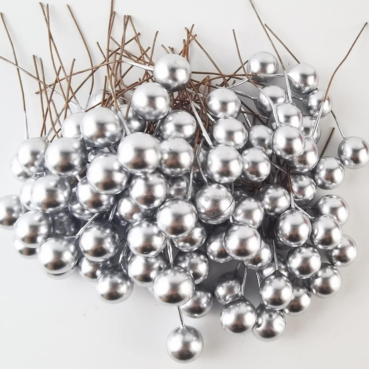 GXXMEI 300PCS Artificial Holly Berries, Mini 10 mm Fake Berries Decor on Wire for Christmas Tree Decorations Flower Wreath DIY Craft Use (Red+Gold+Silver) image 4